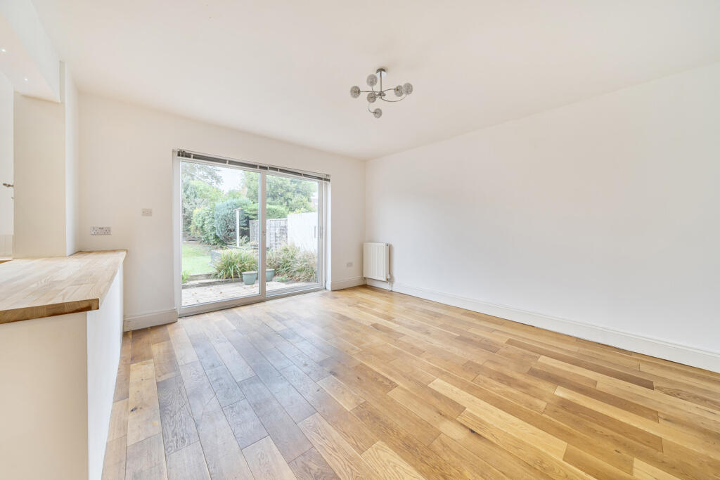 Kitchen/Reception