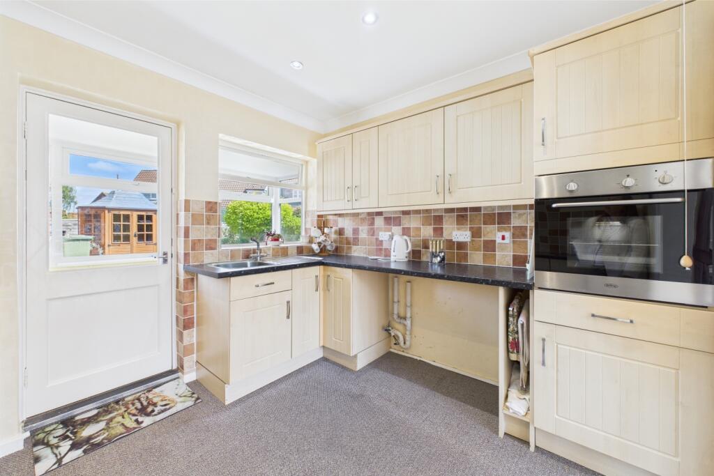 CAM03162G0-PR0274-STILL014