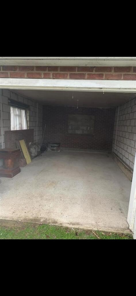 garage.jpg