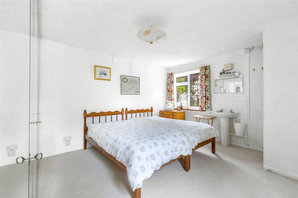 2 Bedrooms