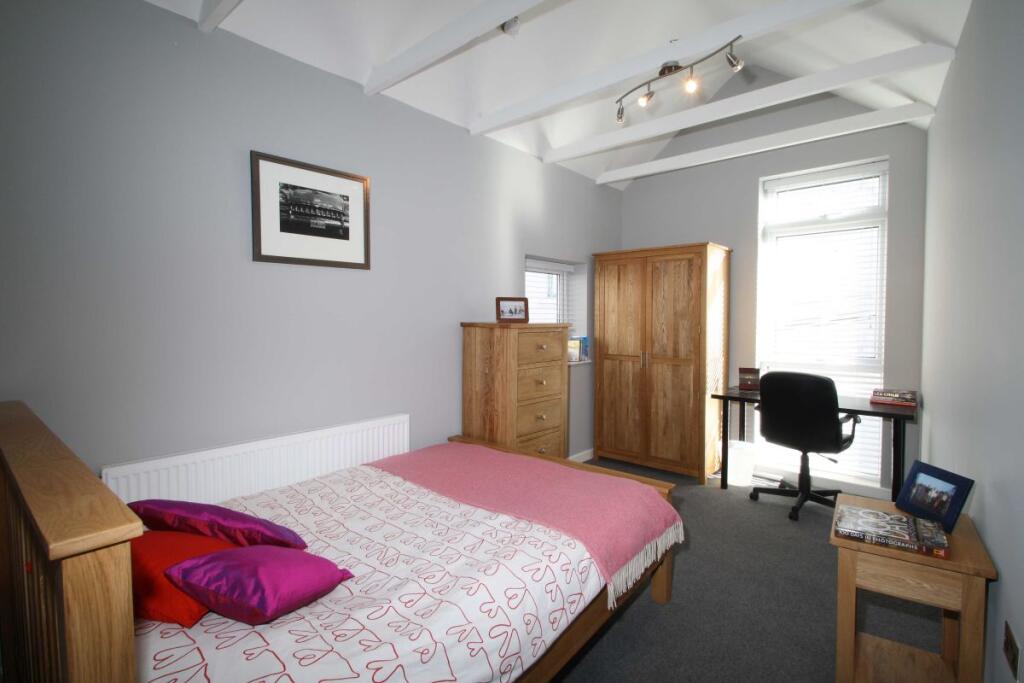 62LB Bedroom 1