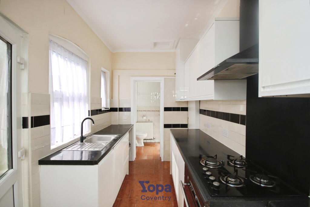 12f5e584-Kitchen.JPG