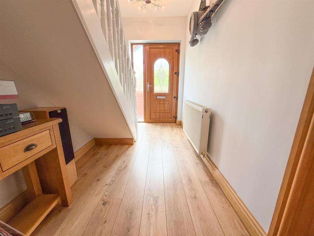 ENTRANCE HALLWAY
