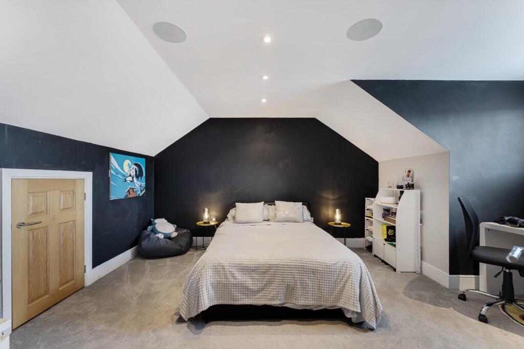 Bletchley Park Way, Wilmslow-6.jpg