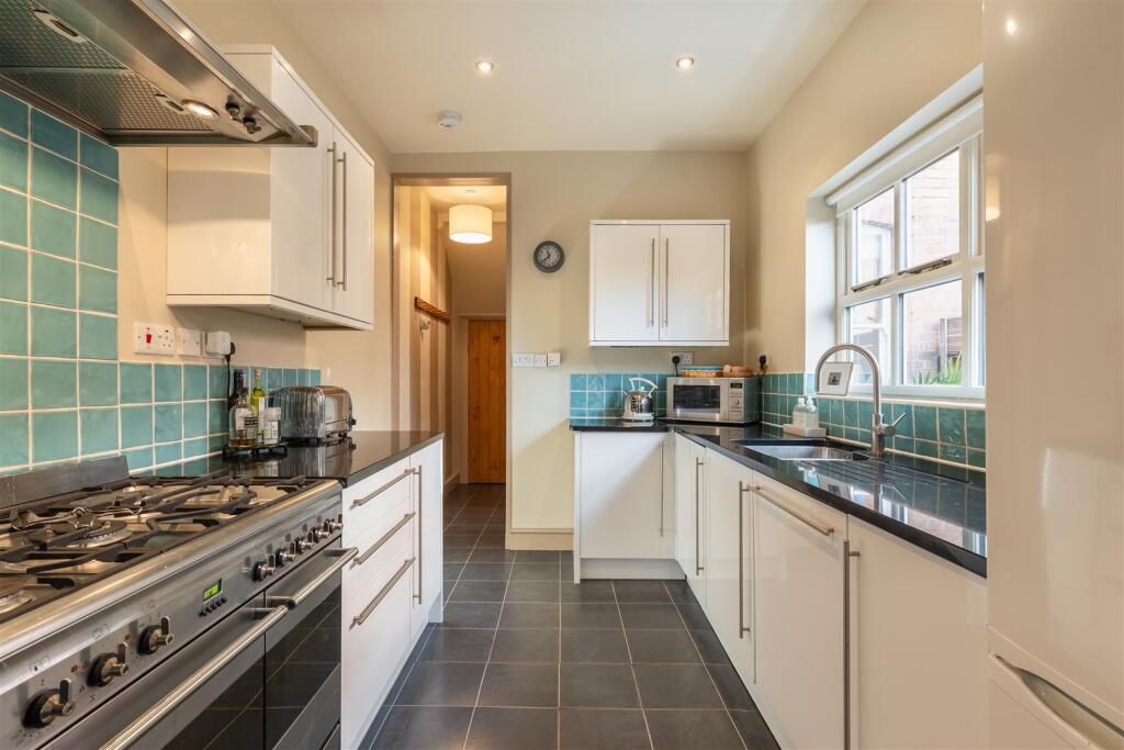 kitchen-8.jpg