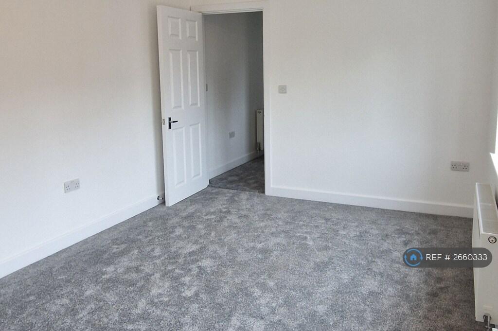 Large Double Bedroom 