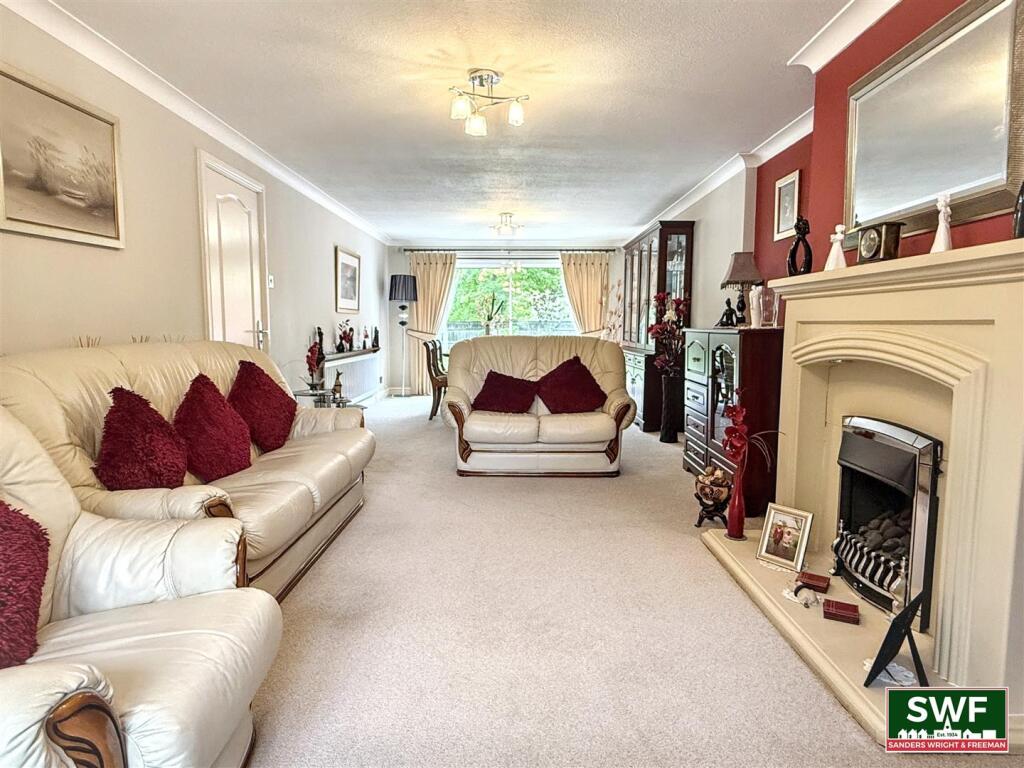 THROUGH LIVING / DINING ROOM