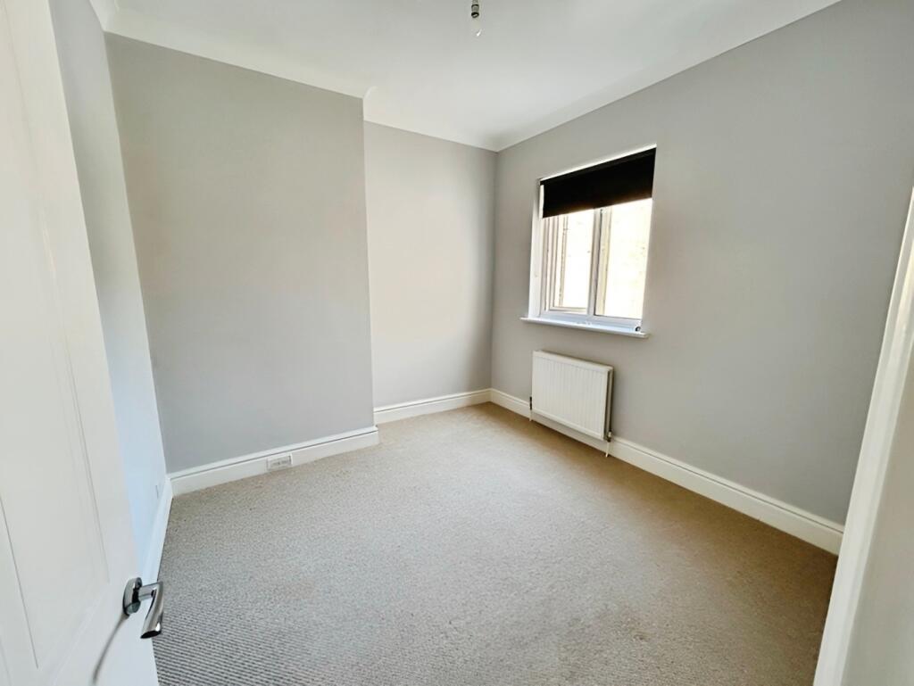 pbox-bedroom-320760.jpg