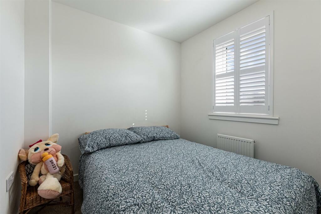 8 Knoll Park Place Galashiels 23.JPG