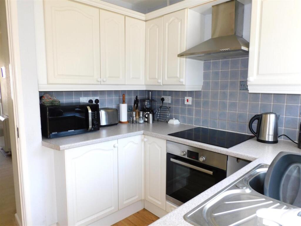 5 colyford kitchen.JPG