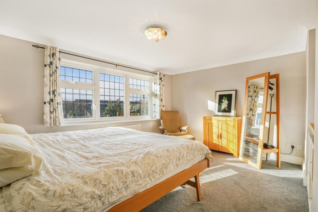 6 Bugbrooke Road, Gayton (18).jpg