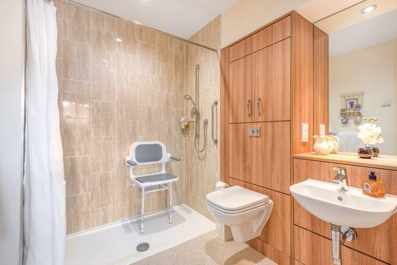Ensuite shower...