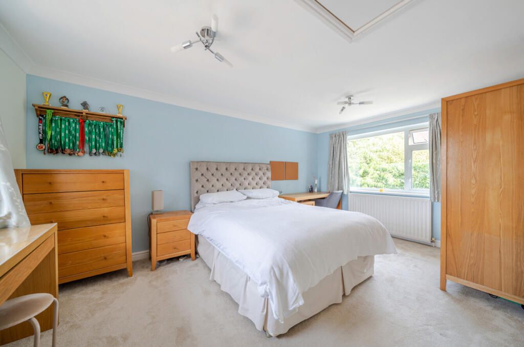 1323962-20-68752f...