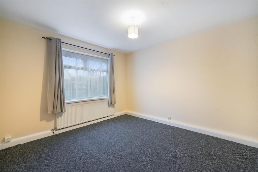 947 Harrow Road - aXWyIkFUh7eve2s499tH.jpg