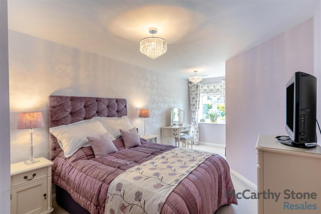 8645364-interior02.jpg
