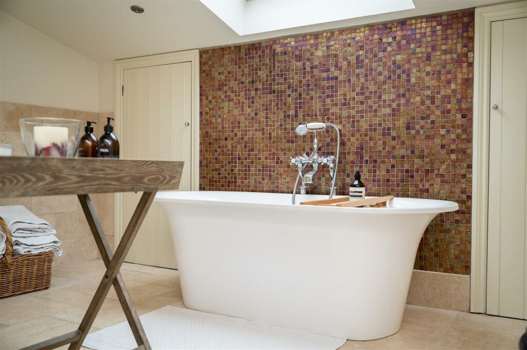 HOUSE BATHROOM