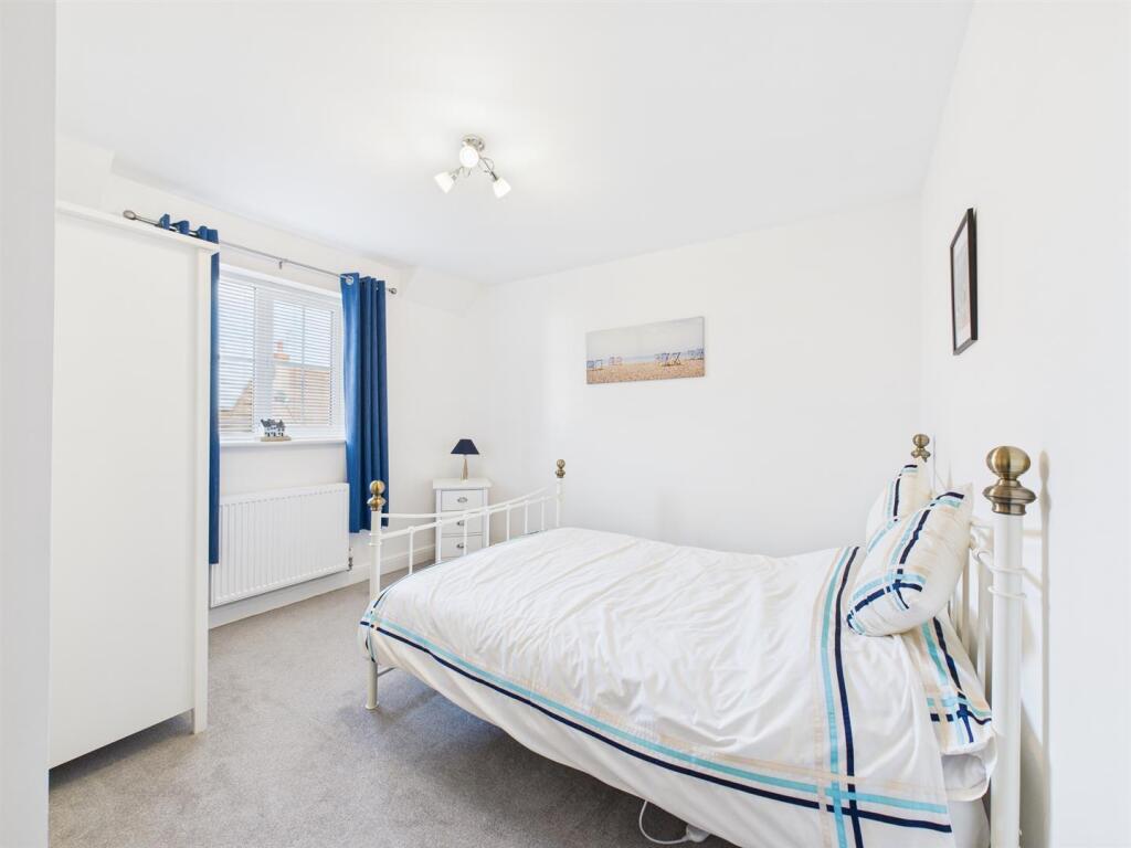Bedroom: