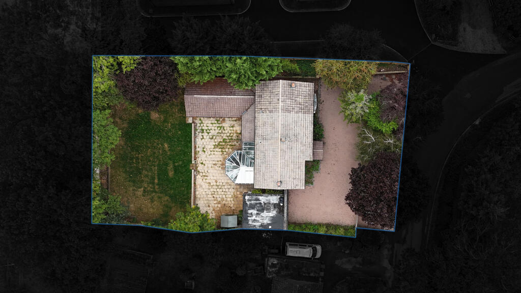 dji_fly_20250902_160858_0007_1756893701774_photo