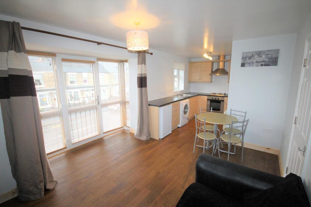 Kitchen / Living Room
