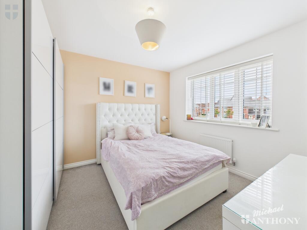 CAM03852G0-PR0333-STILL012