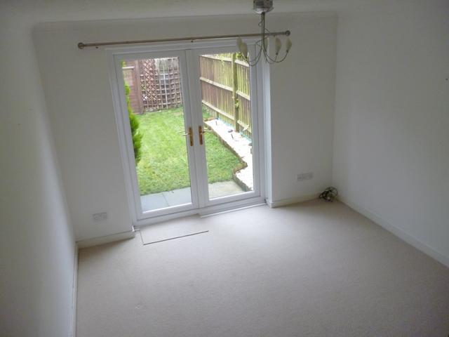 OPEN PLAN ROOM