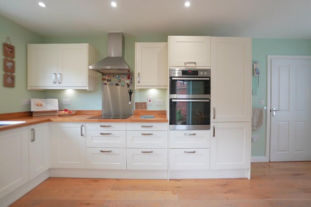 Kitchen breakfast rm