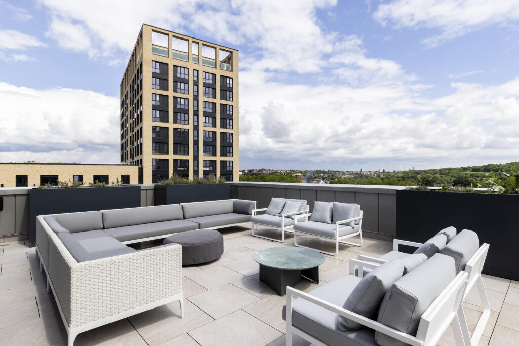 GQ Lyons Dock Amenities (10)