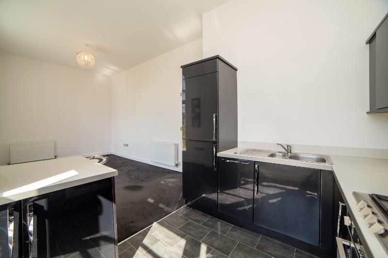 76 Robertson Drive 16 (800x533).jpg
