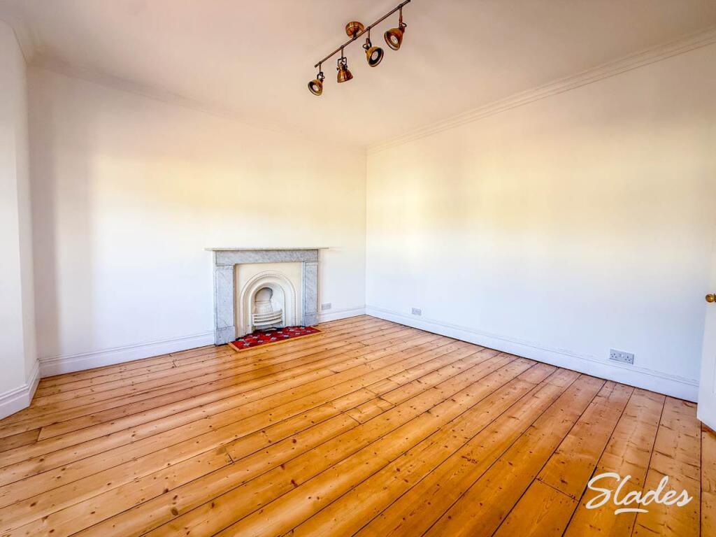 BEDROOM 2 (2)