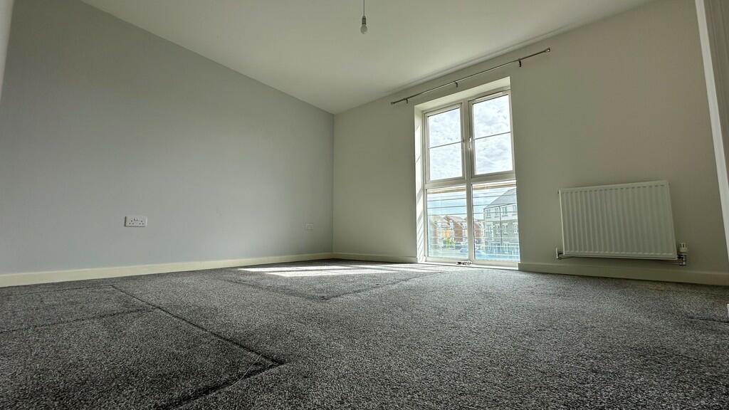 Master Bedroom Vi...