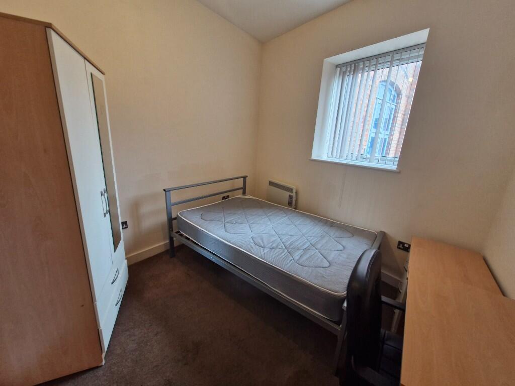 FLAT 6