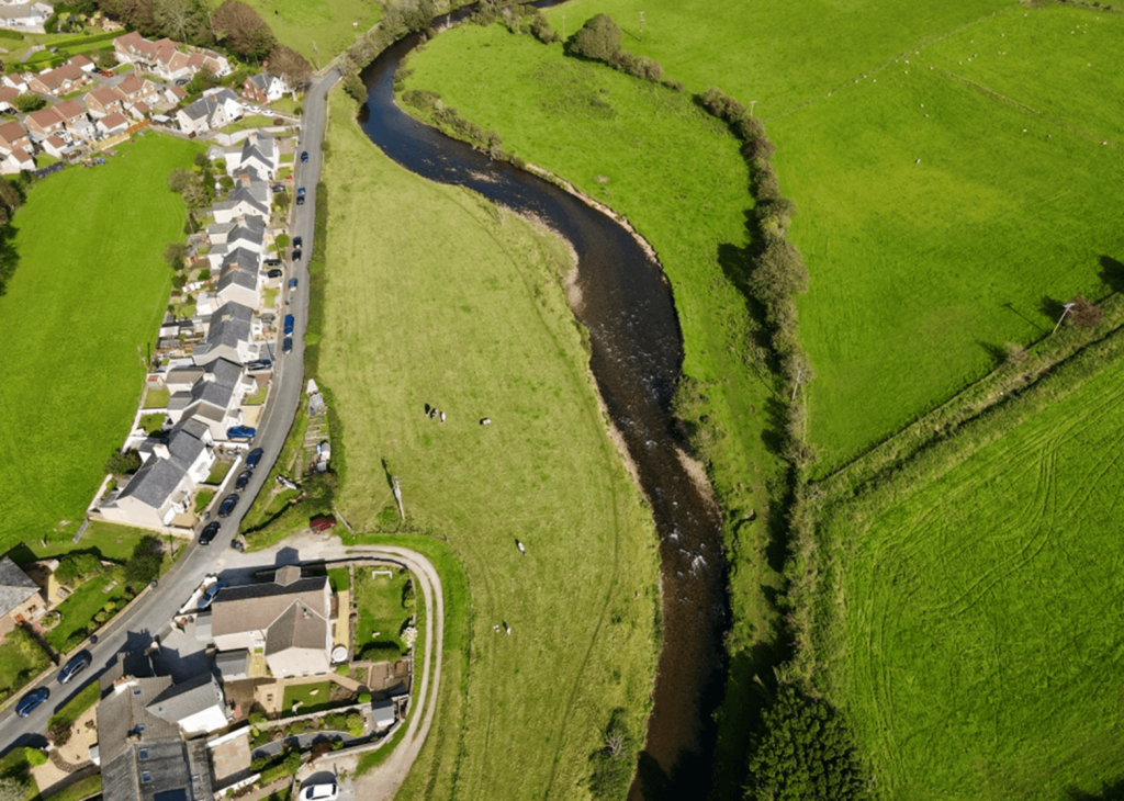 6.21 Acres of Agricultural Land and River at Kiln