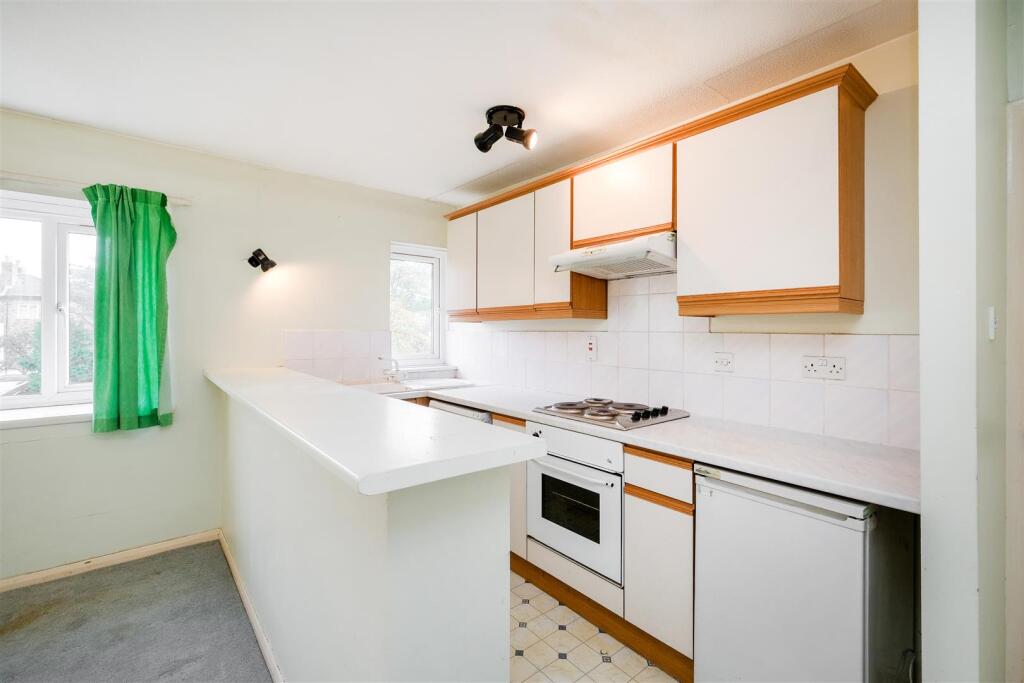 9 Felix court-10.jpg