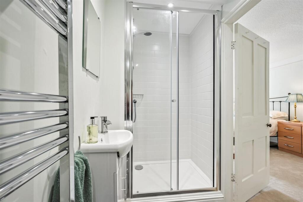 Bedroom Two en-suite shower.jpg