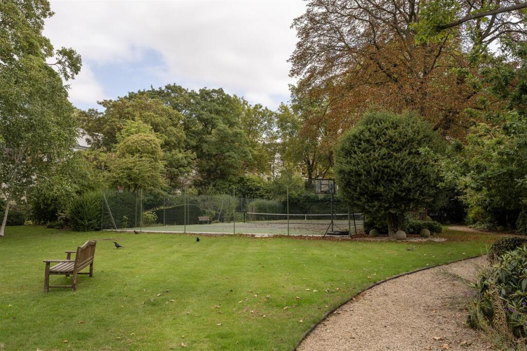 Maskells-32 Norland Square-38_Hi.jpg