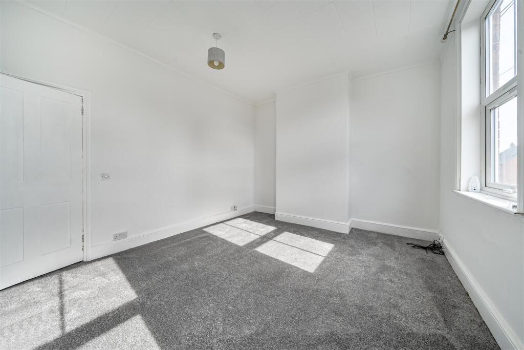 45 Grove Road, Atherstone