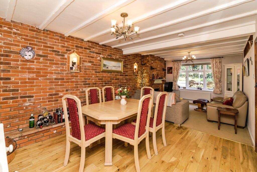 Sitting/Dining Room