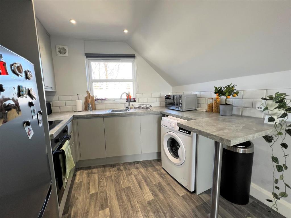 Kitchen1.jpg