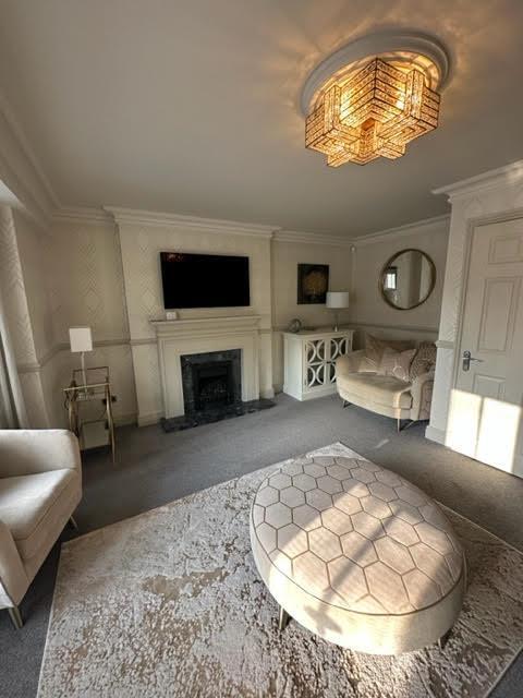 lounge 2.jpg