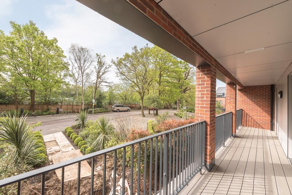 -Olivia-Court-043...