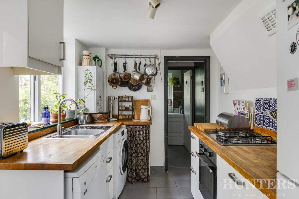 33 Nelson Rd N15-13.jpg