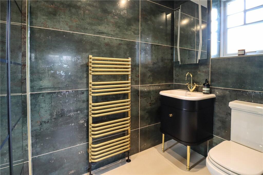 Ensuite