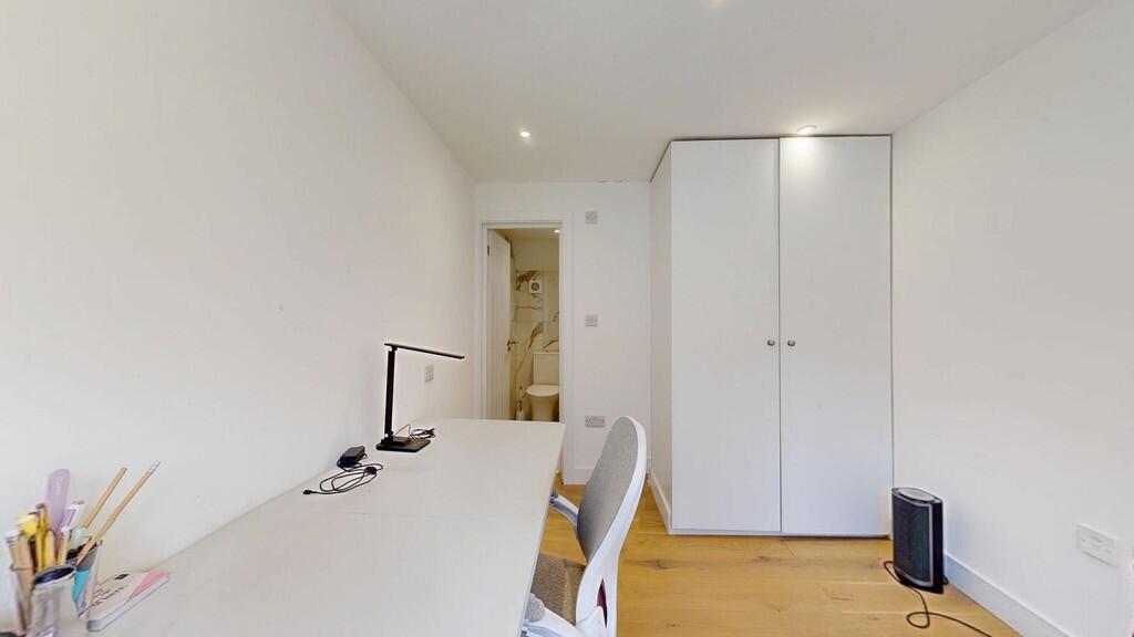Bedroom Office b