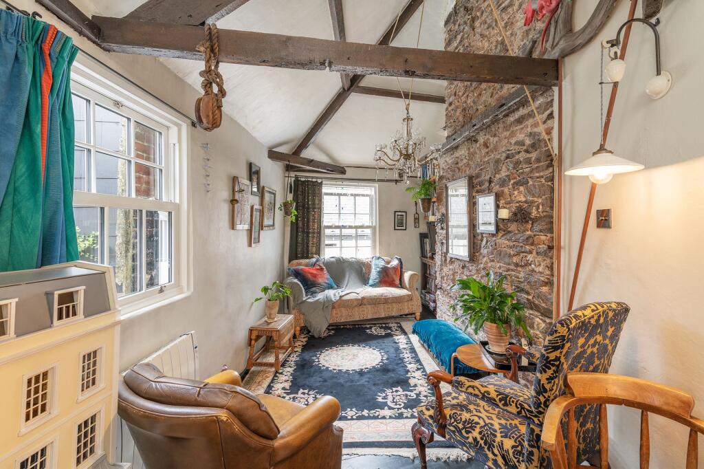 11 Browns Hill, Dartmouth, Living Area