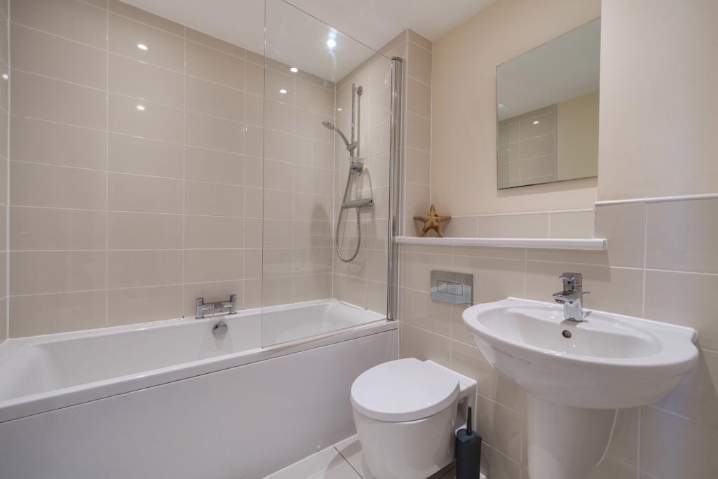 1360832-11-68f633c3400d1