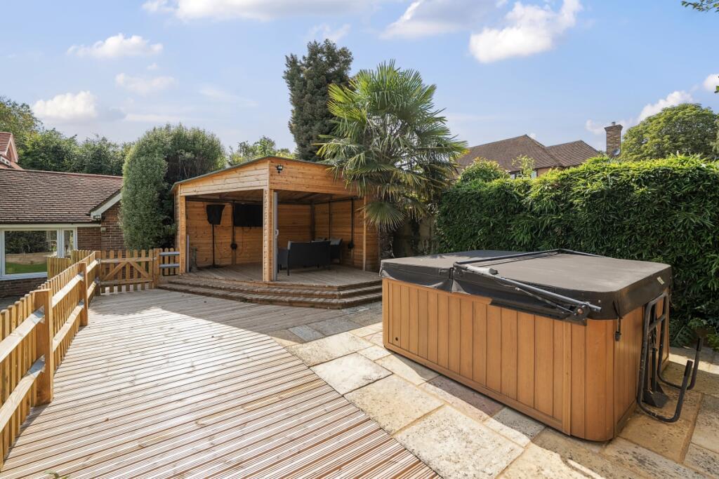 1333806-8-6893704...