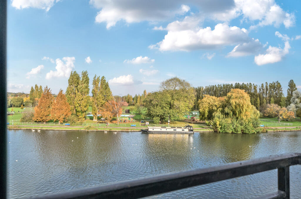 1363519-1-68fa3b6...