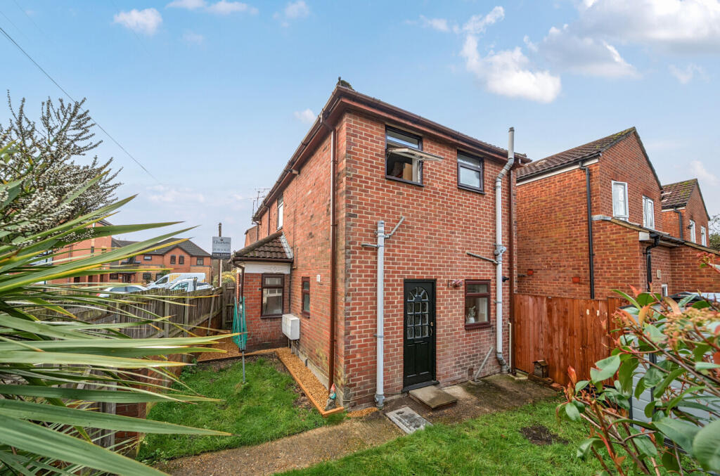 1387571-4-6932d5c...