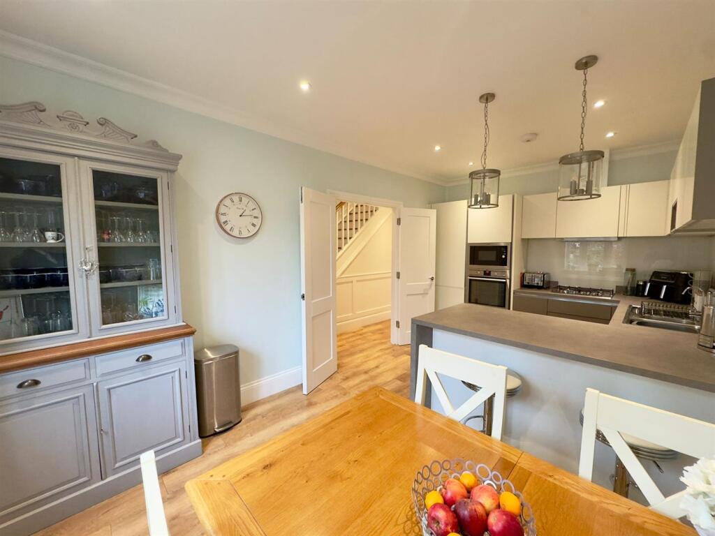 Kitchen/Dining Room