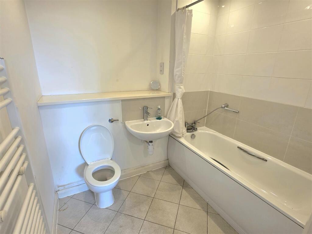 Main Bathroom